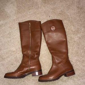 Michael Kors boots size 9